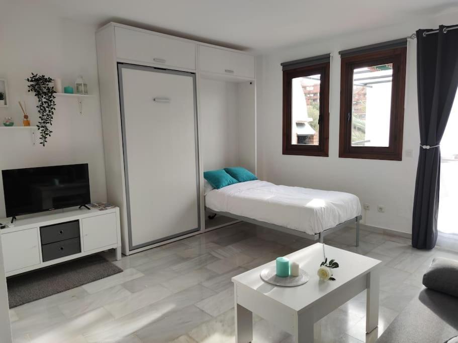 Apartamento Maika Benalsun Pueblo Evita Бенальмадена Екстер'єр фото
