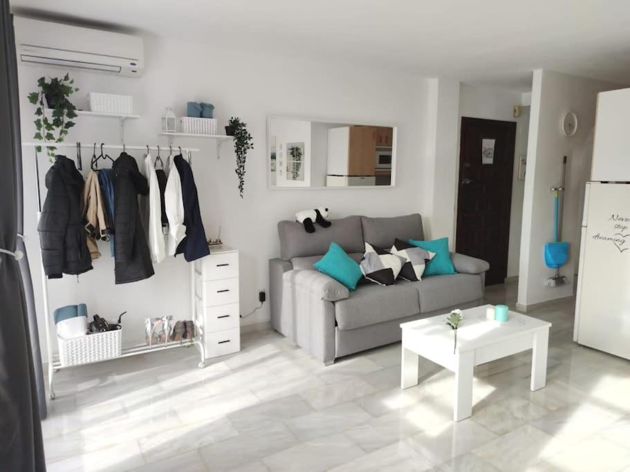 Apartamento Maika Benalsun Pueblo Evita Бенальмадена Екстер'єр фото